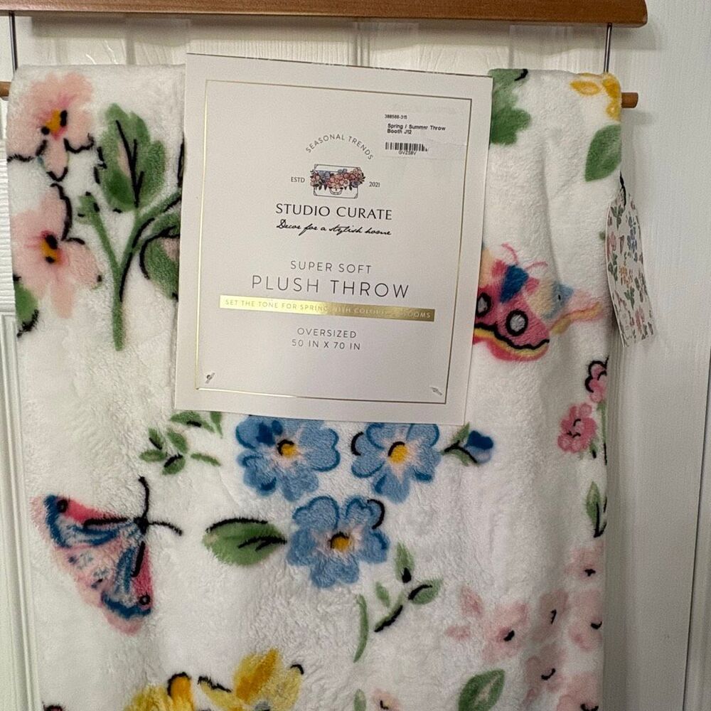 Studio Curate Super Soft Plush Throw – Floral Butterfly Spring Blanket 50x70 - Picture 2 of 6